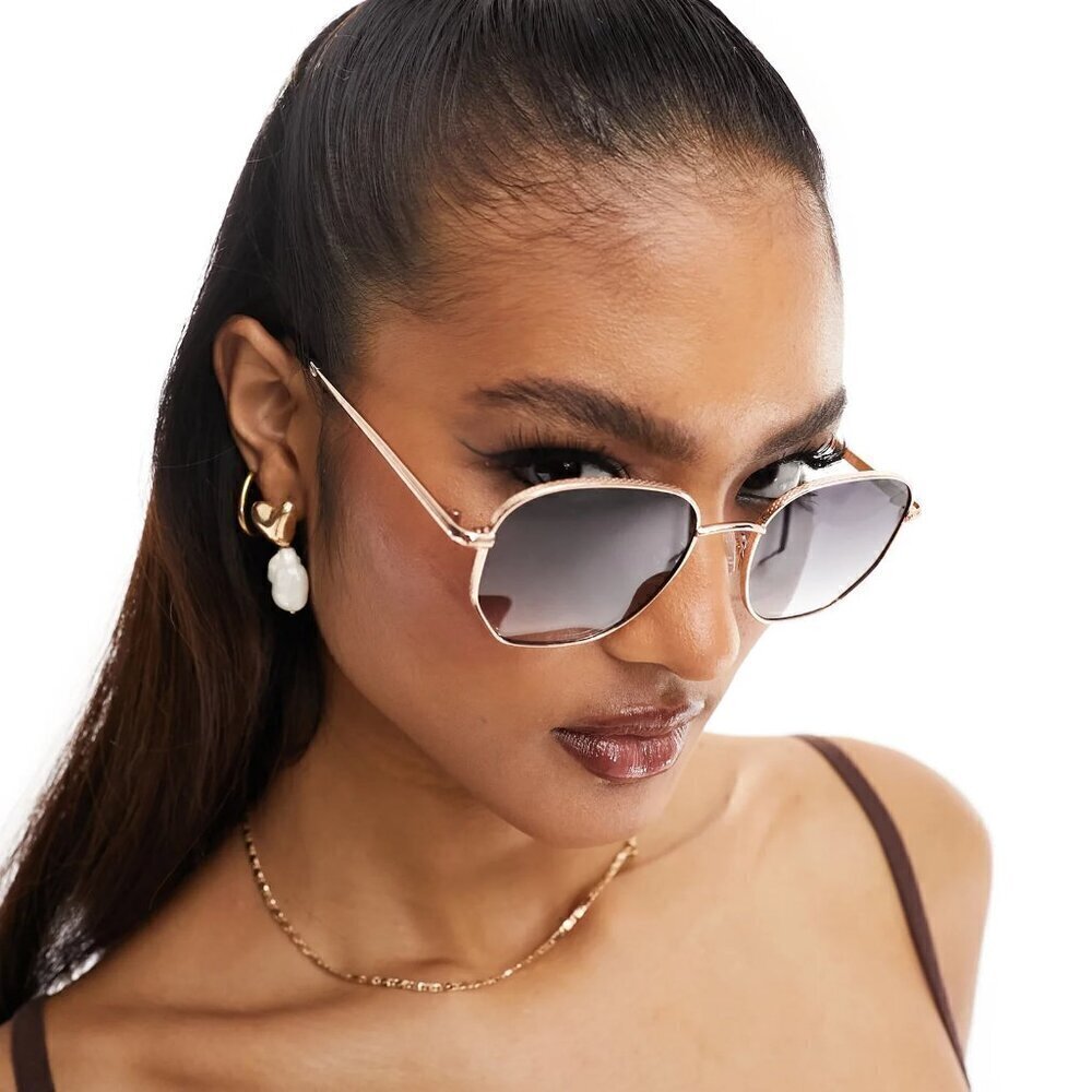 New Quay Australia Unisex Big Time Texture Gold Frame/Smoke Lens Sunglasses - Picture 4 of 14